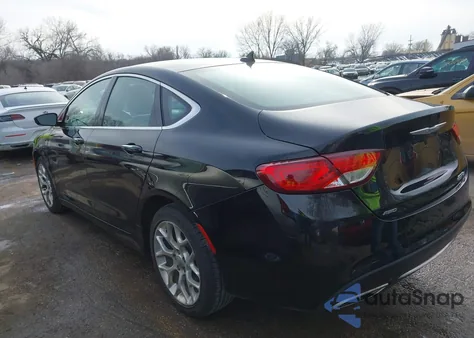 2015 Chrysler 200 C z USA, uszkodzony, nr VIN 1C3CCCEG2FN618531